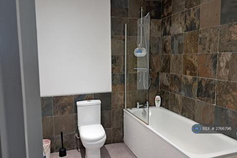 1 bedroom in a house share to rent, Abercairn Road, London, SW16