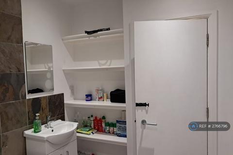 1 bedroom in a house share to rent, Abercairn Road, London, SW16