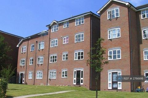 2 bedroom flat to rent, Knowles Court, Harrow, HA1