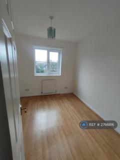 2 bedroom flat to rent, Knowles Court, Harrow, HA1