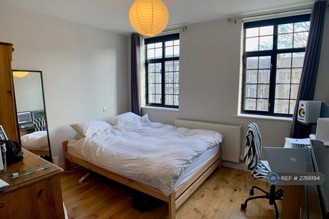 3 bedroom flat to rent, Brixton Road, London, SW9