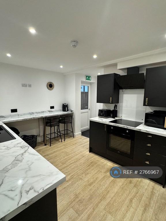 Communal Kitchen