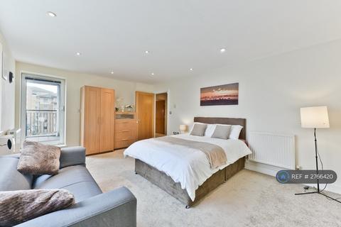 undefined, Sail Court, London, E14