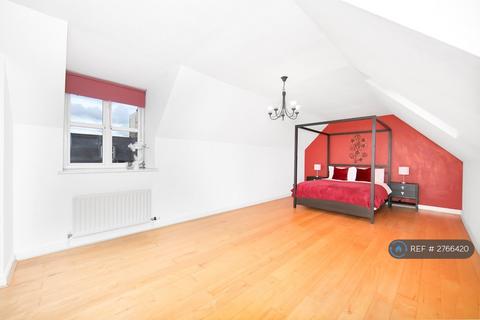 undefined, Sail Court, London, E14