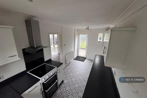3 bedroom terraced house to rent, Alexandra Road, Moorends, Doncaster, DN8