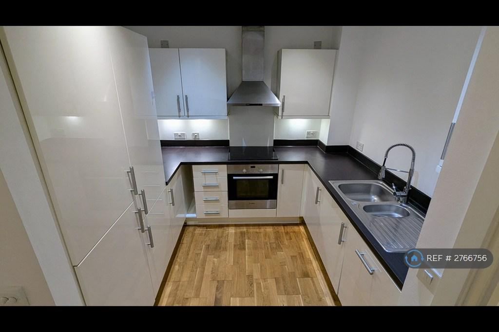 Modern Fitted Kitchen