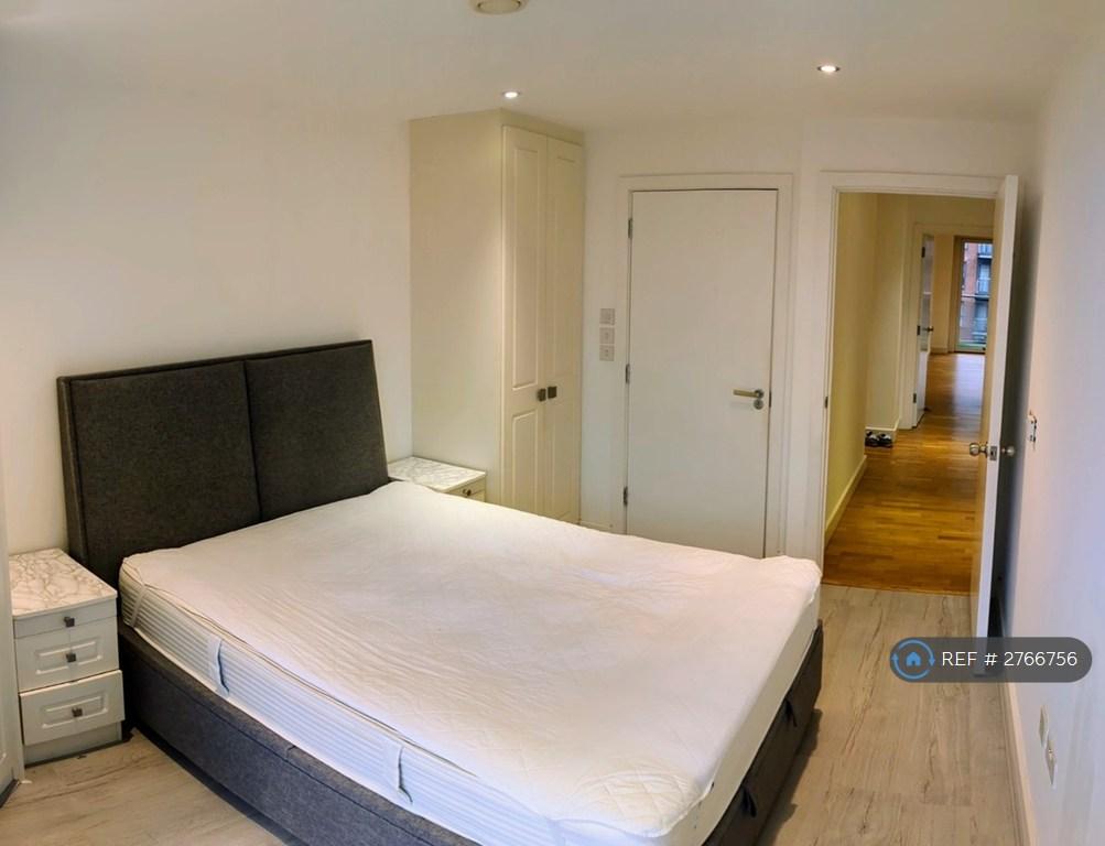 Principal Bedroom With En-Suite
