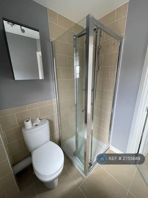 Ensuite To Master Bedroom