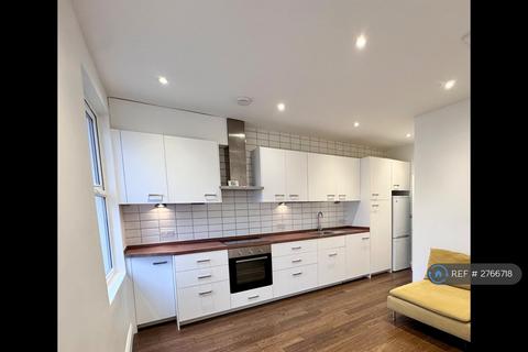 2 bedroom flat to rent - Buckland Road, London, E10