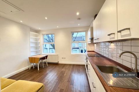 2 bedroom flat to rent, Buckland Road, London, E10