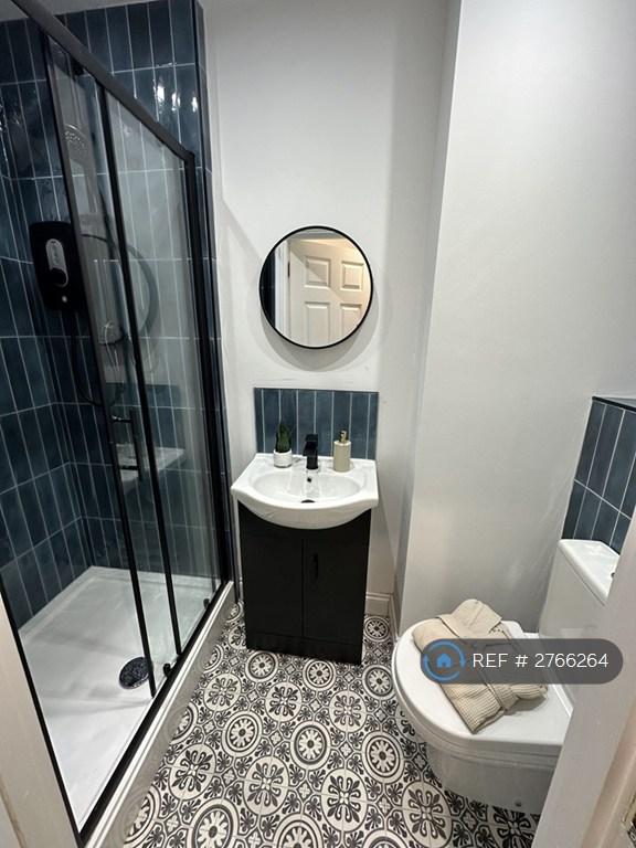Example En-Suite