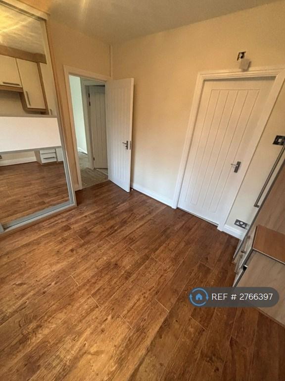 1.Master Bedroom