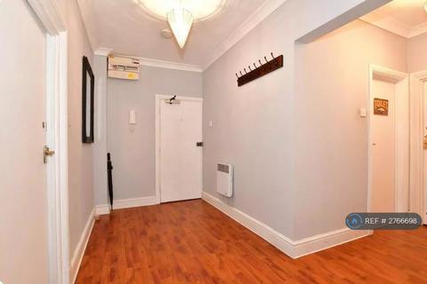 2 bedroom flat to rent, The Broadway, Maidstone, ME16