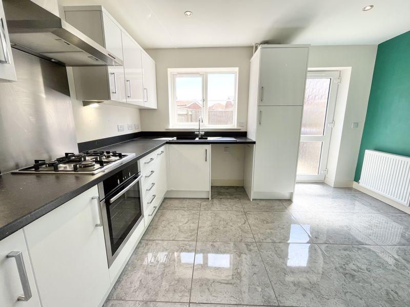 Kitchen alt view