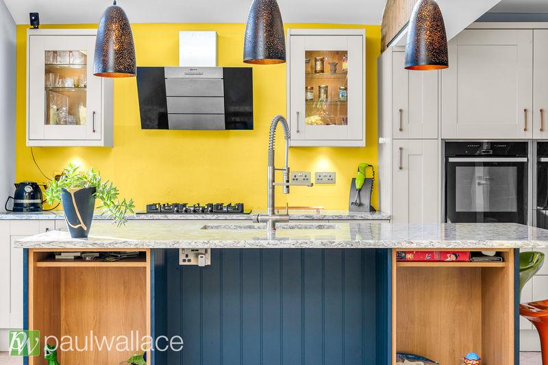 Kitchen / Dining...