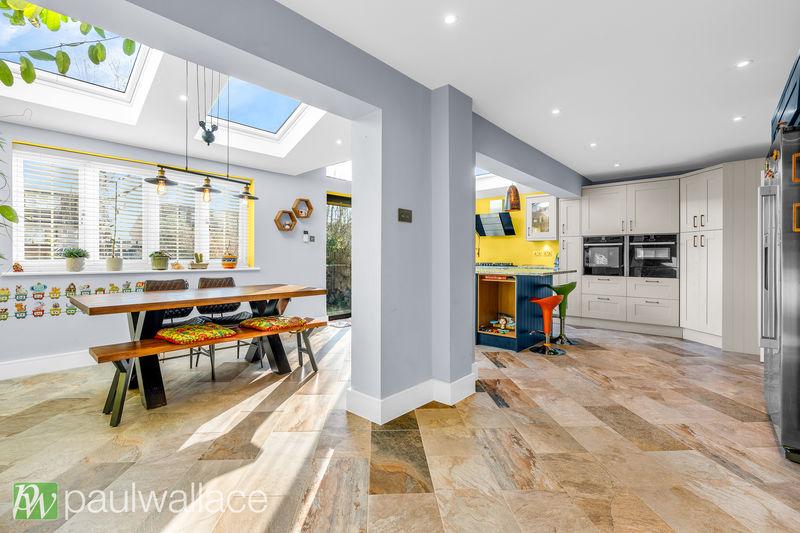 Kitchen / Dining...
