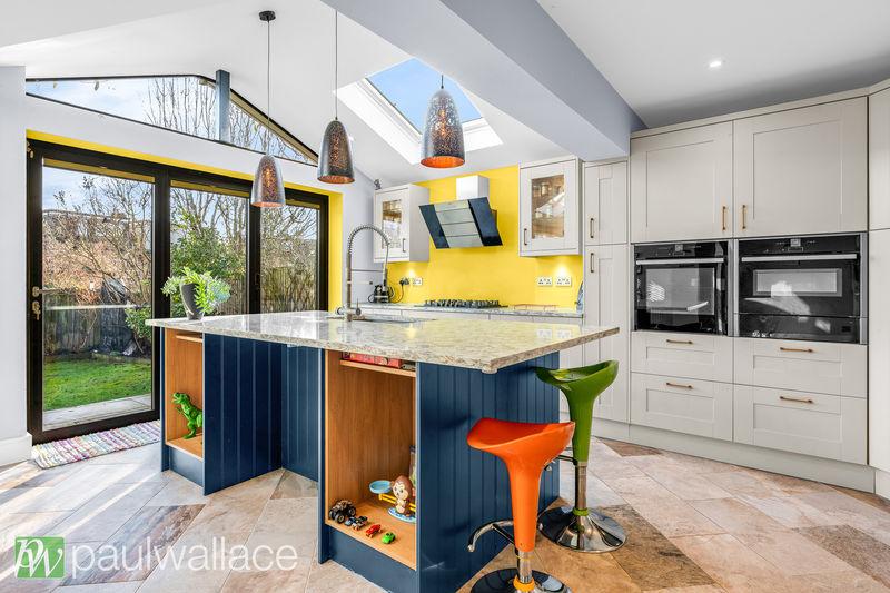 Kitchen / Dining...