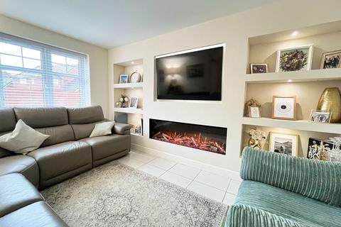 3 bedroom detached house for sale, 6 De Sully Close, Sully, The Vale of Glamorgan CF64 5WN