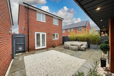 3 bedroom detached house for sale, 6 De Sully Close, Sully, The Vale of Glamorgan CF64 5WN