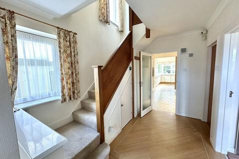 3 bedroom detached house for sale, Chantry Hurst, Epsom