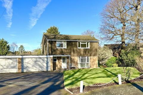 4 bedroom detached house for sale, Walters Mead, Ashtead