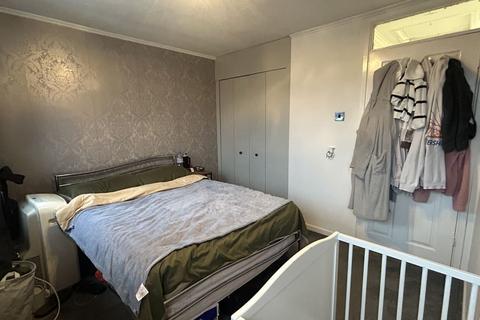 2 bedroom semi-detached house for sale, Bembridge Close, Willenhall