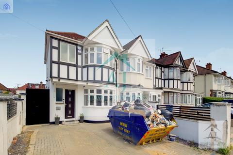 3 bedroom end of terrace house for sale - Warden Avenue, Harrow, Greater London