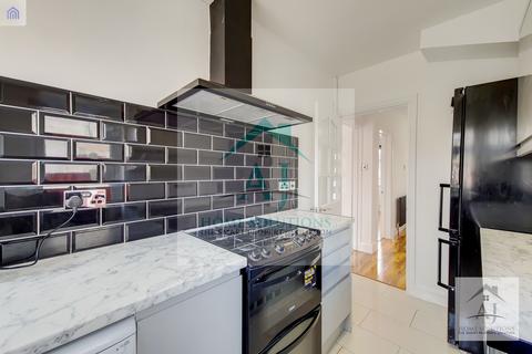 undefined, Warden Avenue, Harrow, Greater London