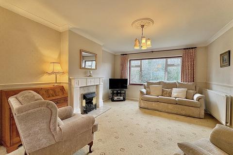 3 bedroom detached house for sale, Cotwall End Road, LOWER GORNAL, DY3 3EJ
