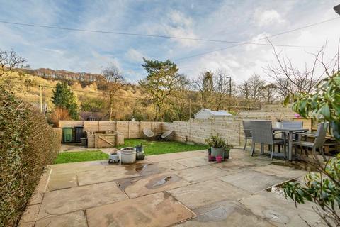 3 bedroom end of terrace house for sale, 140 Halifax Road, Ripponden HX6 4AG