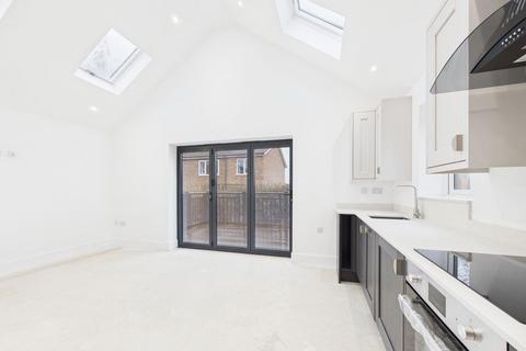 2 bedroom bungalow to rent, Cherrytree Walk, Yaxley