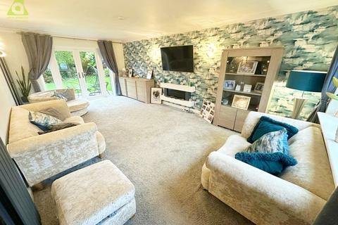 4 bedroom detached house for sale, Brambling Drive, Westhoughton, BL5 2SW