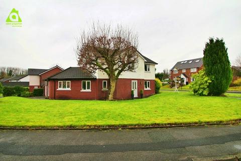 4 bedroom detached house for sale, Brambling Drive, Westhoughton, BL5 2SW