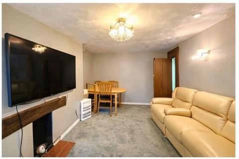 4 bedroom semi-detached house for sale, Devon Road, Luton