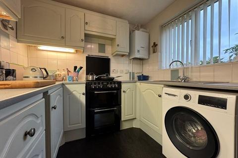 3 bedroom end of terrace house for sale, Rudyard Close, Luton