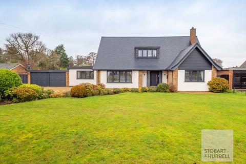 4 bedroom detached house for sale, Parkland Close, Norwich NR12