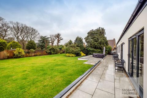4 bedroom detached house for sale, Parkland Close, Norwich NR12