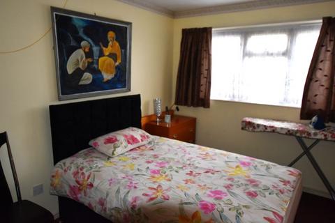 undefined, Bladon Gardens, North Harrow