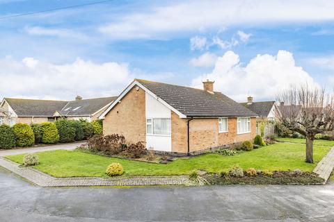 3 bedroom detached bungalow for sale - Hill Top Avenue, Great Glen