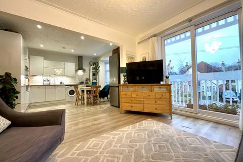 2 bedroom property for sale, Herberton Road, Southbourne