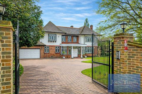 6 bedroom detached house for sale, Manor Road, Chigwell IG7