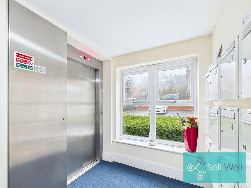 Communal Lift