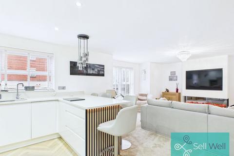 2 bedroom apartment for sale, The Coppice, Manchester M28