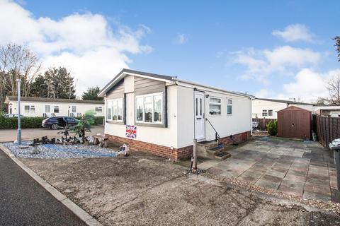 2 bedroom park home for sale, Willow Road, Bedford MK45