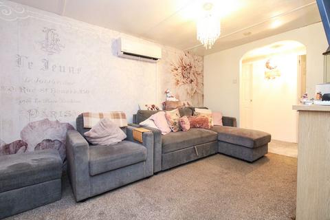 2 bedroom park home for sale, Willow Road, Bedford MK45