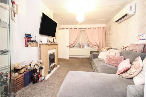 2 bedroom park home for sale, Willow Road, Bedford MK45