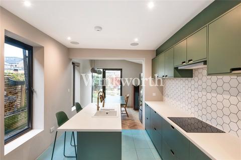 4 bedroom terraced house to rent, Mount Pleasant Road, London, N17
