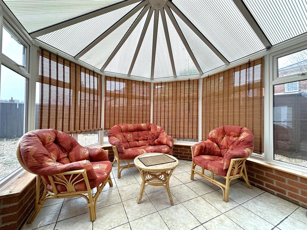 Conservatory Out To Garden 419