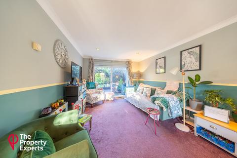 3 bedroom semi-detached house for sale, Lunds Farm Road, Reading, RG5