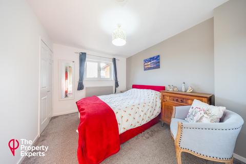 3 bedroom semi-detached house for sale, Lunds Farm Road, Reading, RG5